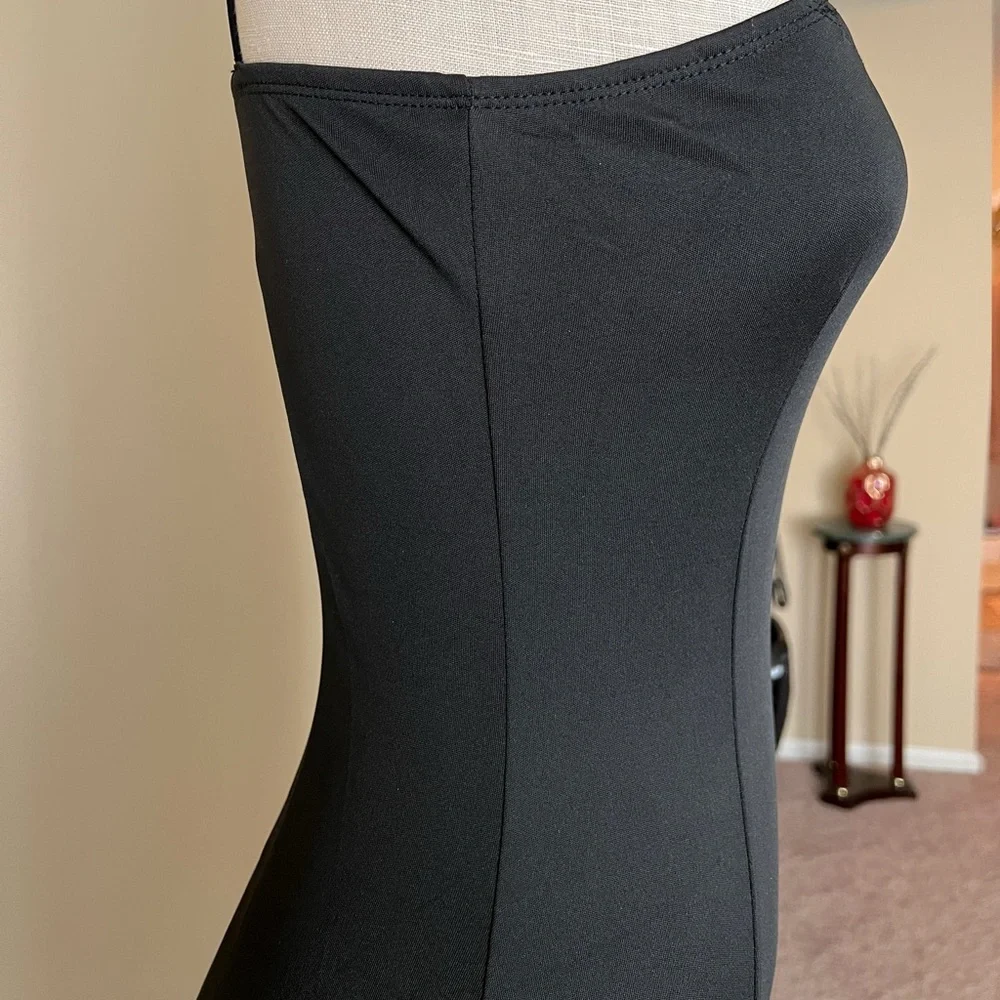 New black dress.  slit dress.  long dress.  tight-fitting dress. - Picture 2 of 2